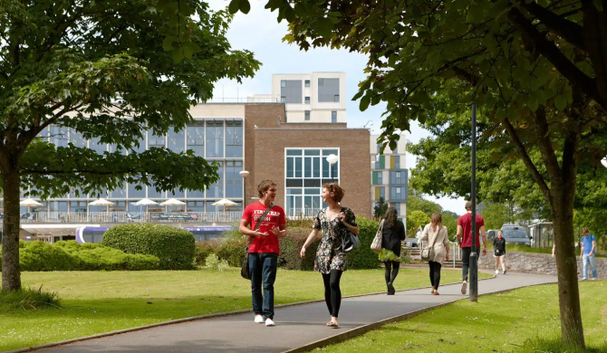 Fulton-House-Singleton-Campus-1500x800-002.jpg